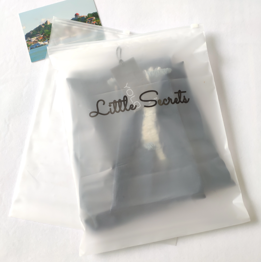 Custom Frosted Zipper Bags 25x35 CM for T-Shirts – 100 PCS